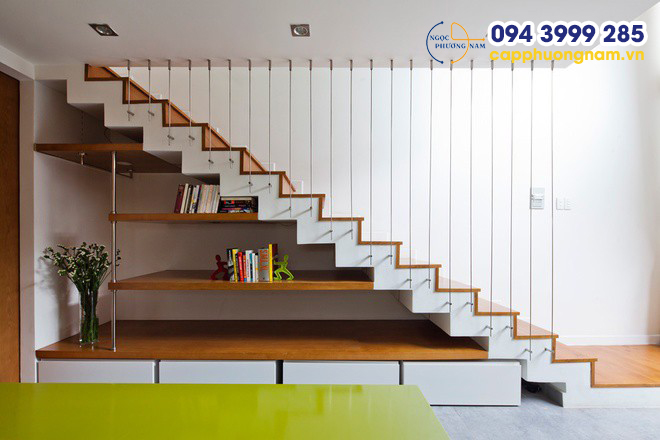 bậc cầu thang bê tông kết hợp gỗ và lan can bằng dây cáp bậc cầu thang bê tông kết hợp gỗ và lan can bằng dây cáp
